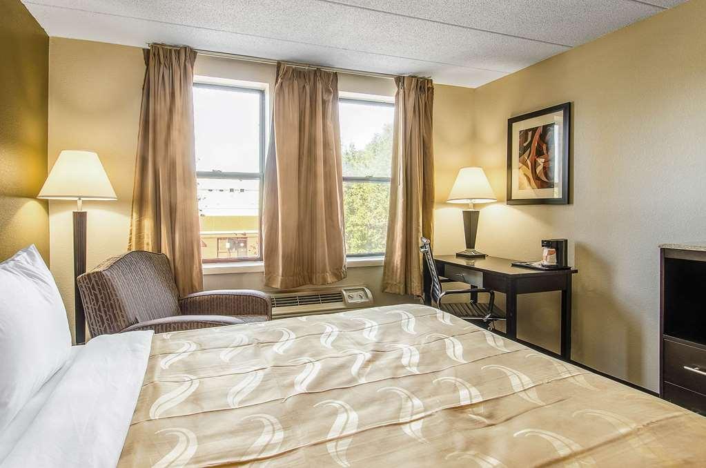 La Casa Inn & Suites - Middleboro Room photo