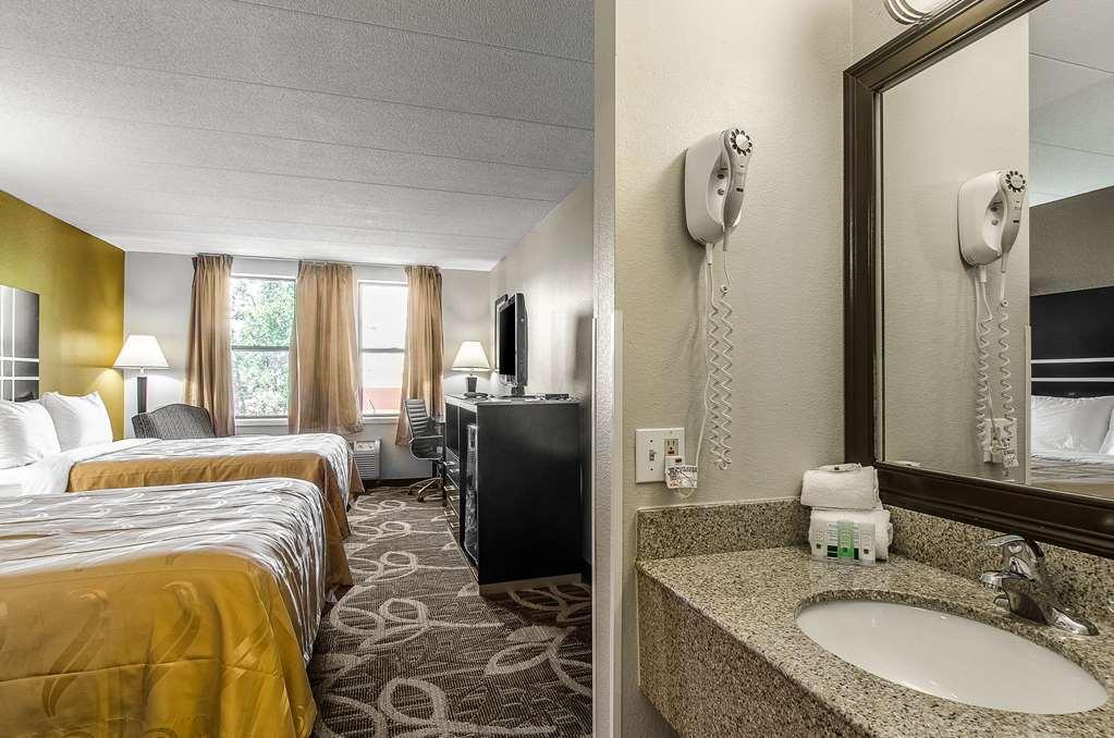 La Casa Inn & Suites - Middleboro Room photo