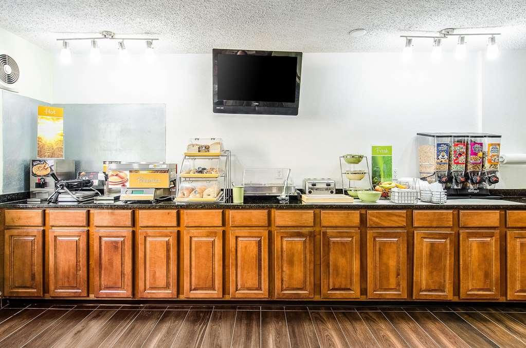 La Casa Inn & Suites - Middleboro Restaurant photo